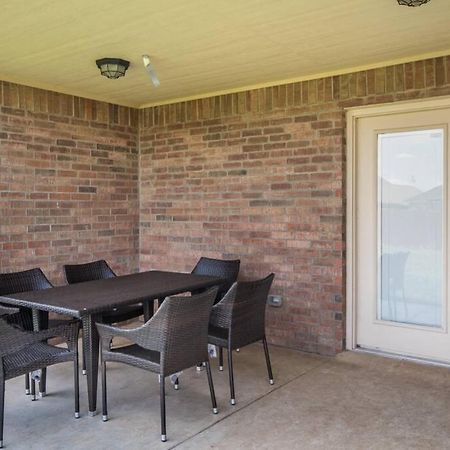 Cheerful 3 Bedroom Home, King Bed, 10 Min From Palo Duro Canyon, Fireplace, Washer Dryer 外观 照片
